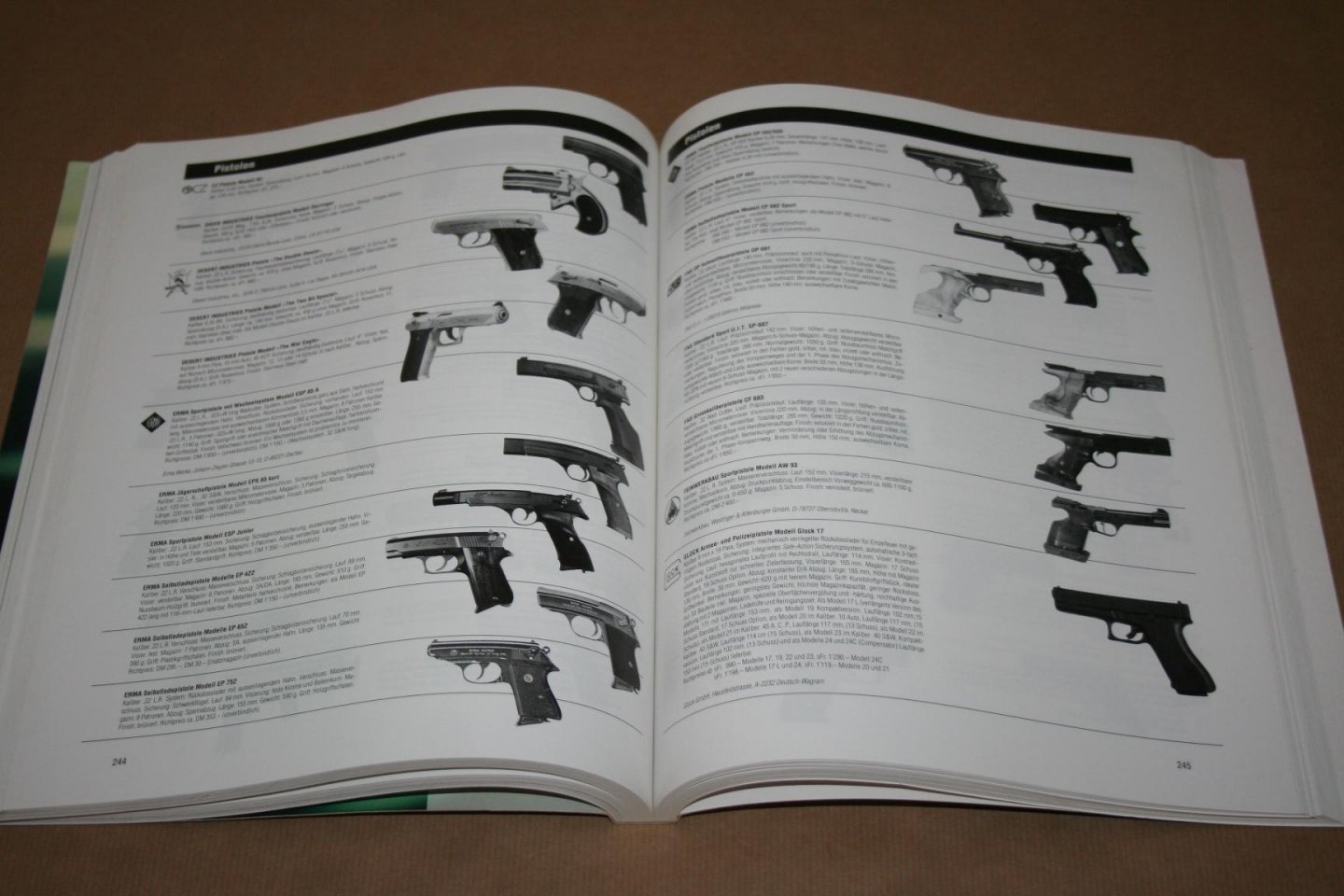  - Waffen Digest '95  (geweren, revolvers, pistolen etc)