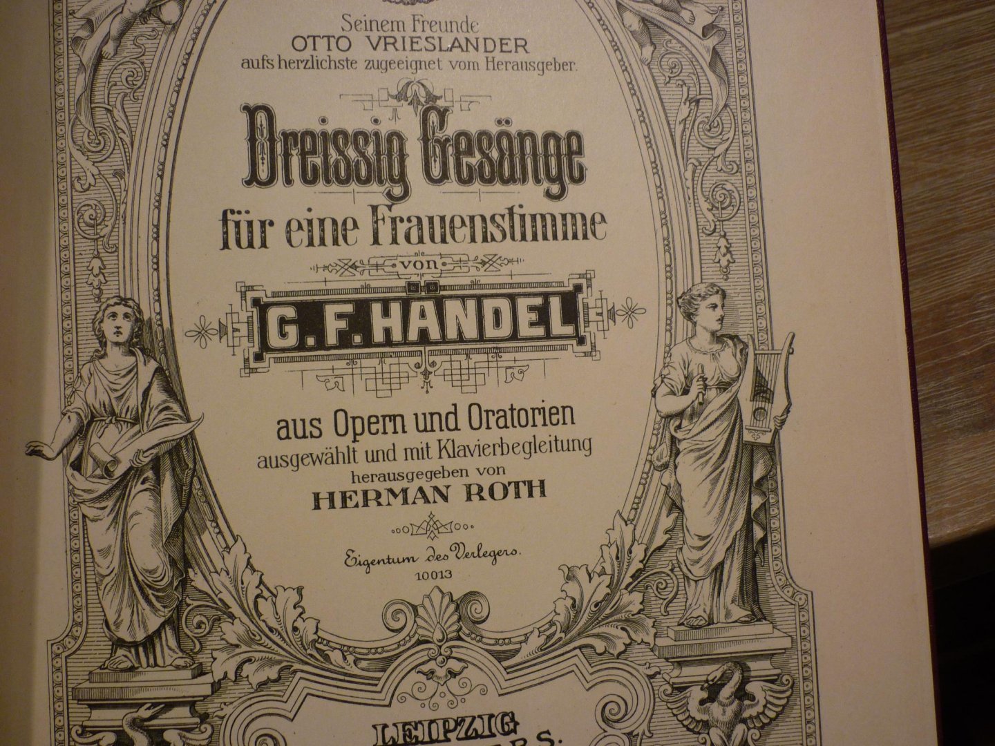 Handel; Georg Friedrich (1685-1759) - 30 Gesänge aus Opern und Oratorien für eine Frauenstimme; voor Zangstem, piano - Piano-uittreksel (Herman Roth)