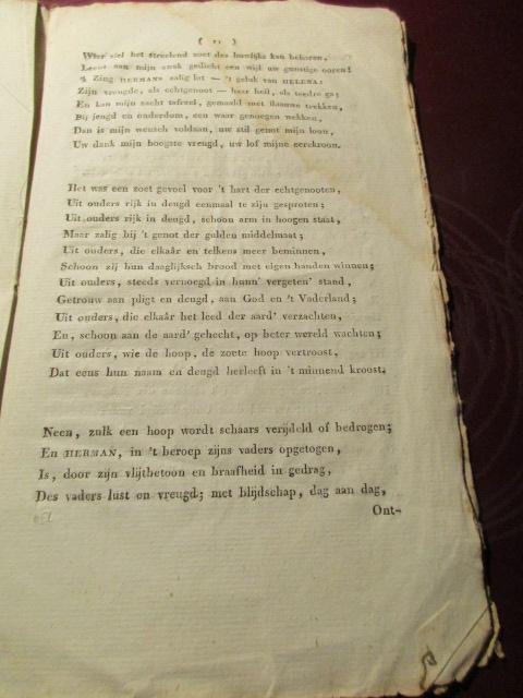  - Tafereel van een gelukkig burger-gezin. Dichtstuk