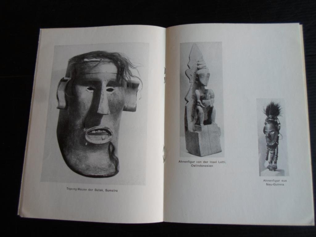  - Ausstellung Masken und Skulpturen, Völkerkundesammlung der Universität Zürich