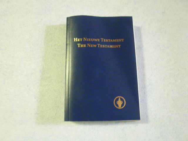 red - Het nieuwe Testament. The new Testament.