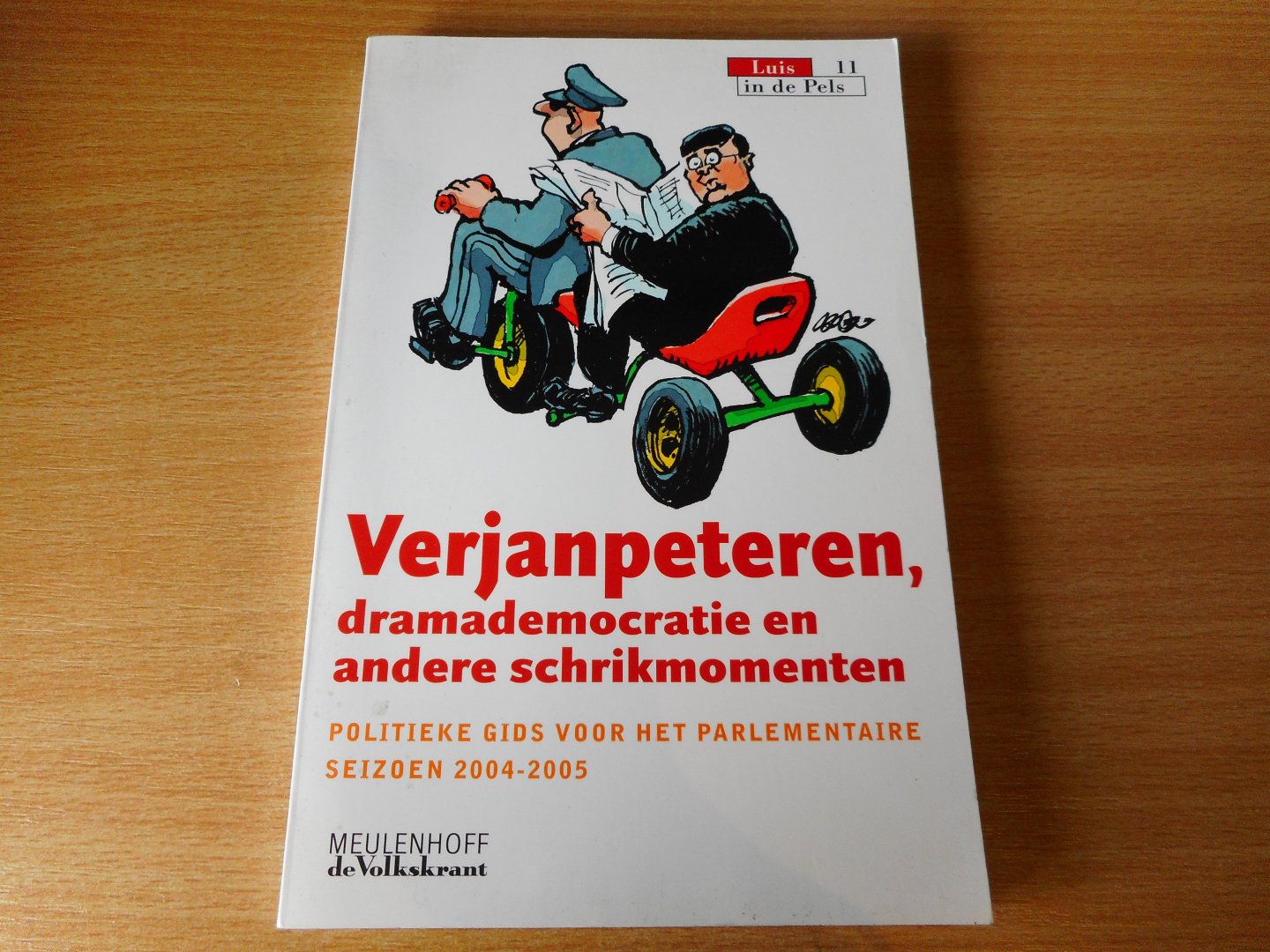 Volkskrant - Verjanpeteren, dramademocratie en andere schrikmomenten. Poltieke gids voor het parlementaire seizoen 2004-2005.