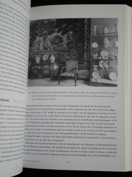 Muller, Eelke en Helen Schretlen - Betwist Bezit, De Stichting Nederlands Kunstbezit en de teruggave van roofkunst na 1945