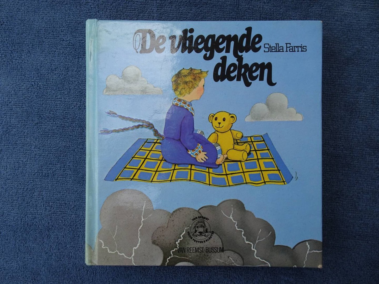 Farris, Stella. - De Vliegende Deken.
