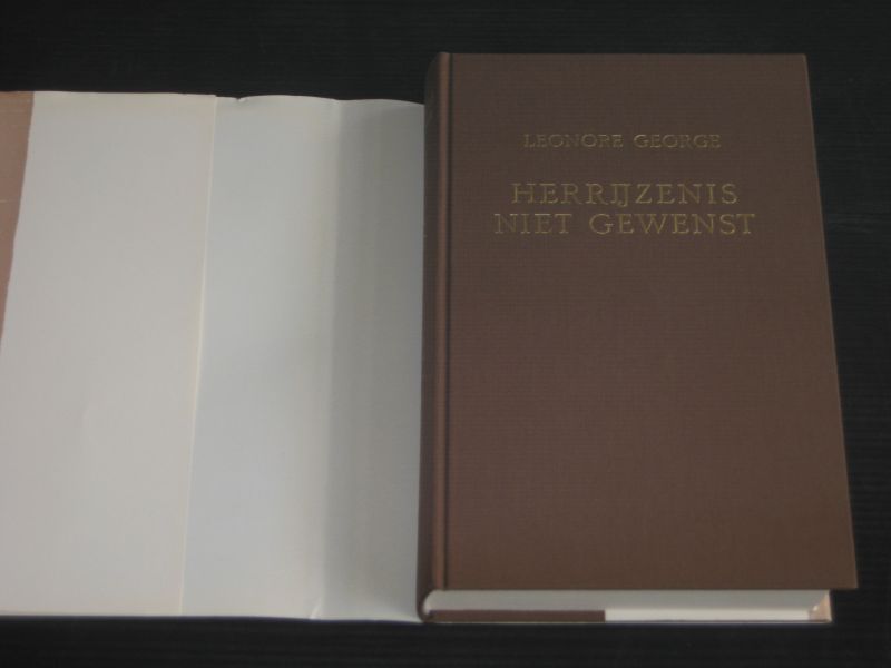 George, Leonore - Herrijzenis niet gewenst