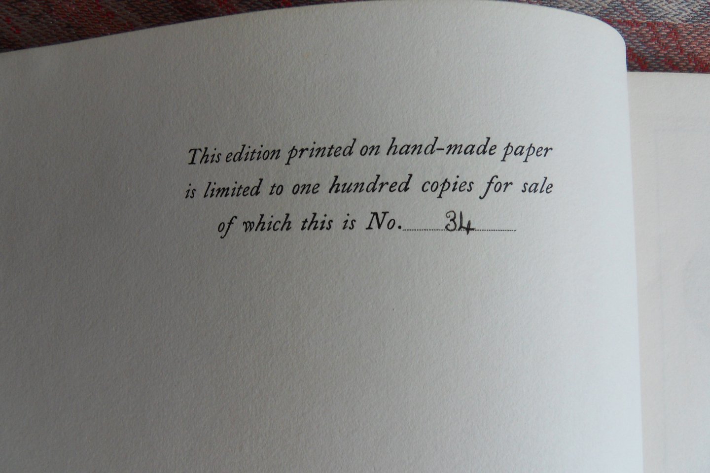 Johnson, A.F. - One Hundred Title-Pages 1500 - 1800. - Selected and arranged with an Introduction and Notes by A.F.J. [ Genummerd ex. 34 / 100 ]. = Bibliofiele uitgave.
