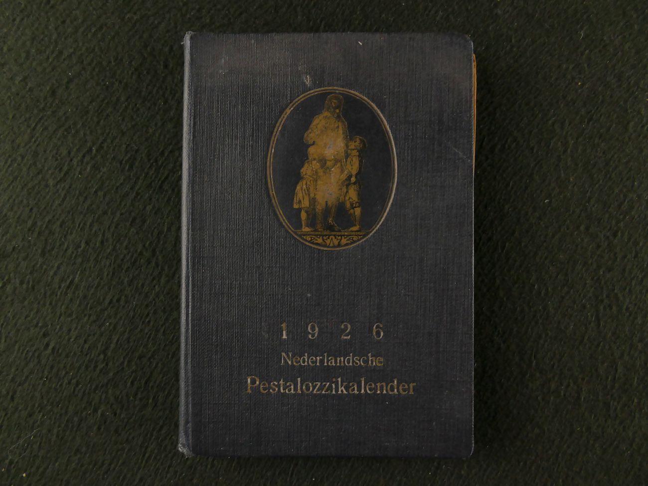 Leuring, W.J.H - 1926 Nederlandsche Pestalozzikalender (3 foto's)