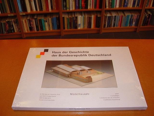 (red.) - Haus der Geschichte der Bundesrepublik Deutschland [bouwpakket]. Modellbausatz
