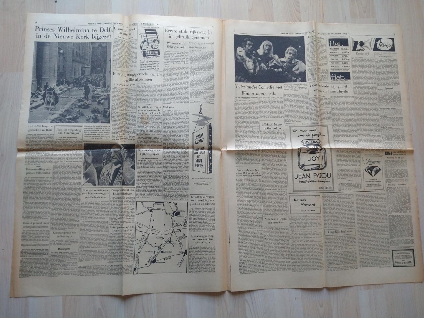 Redactie - Nieuwe Rotterdamse Courant - Maandag 10 December 1962.  oa. De uitvaart van Prinses Wilhelmina