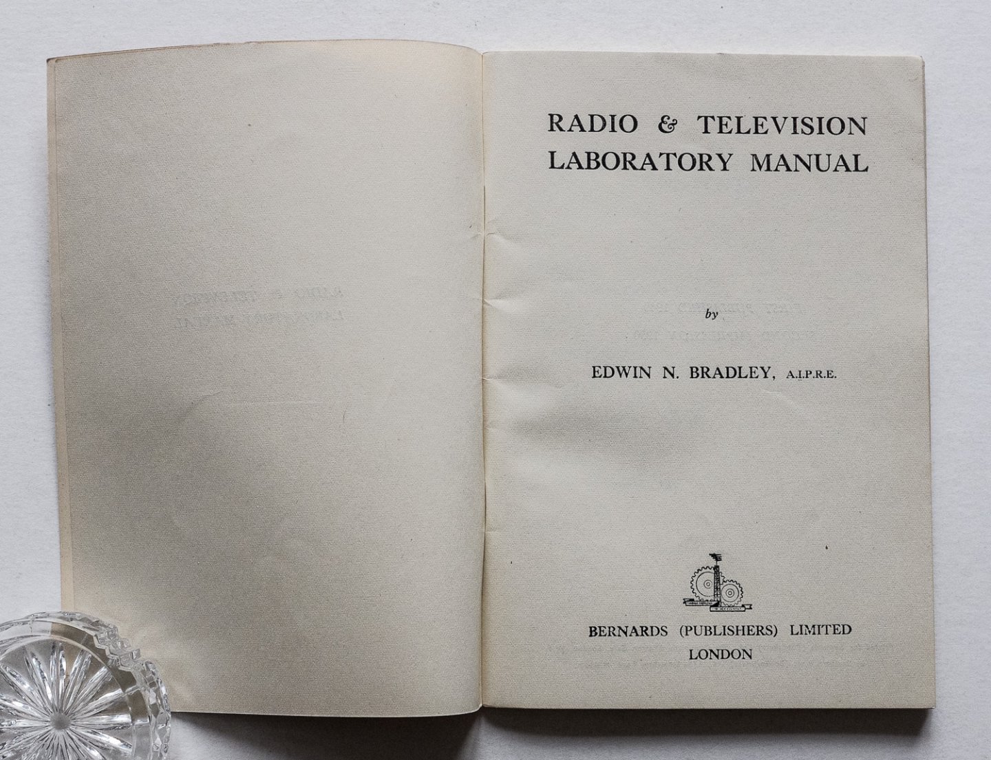Bradley, edwin N. - Radio & television laboratory manual