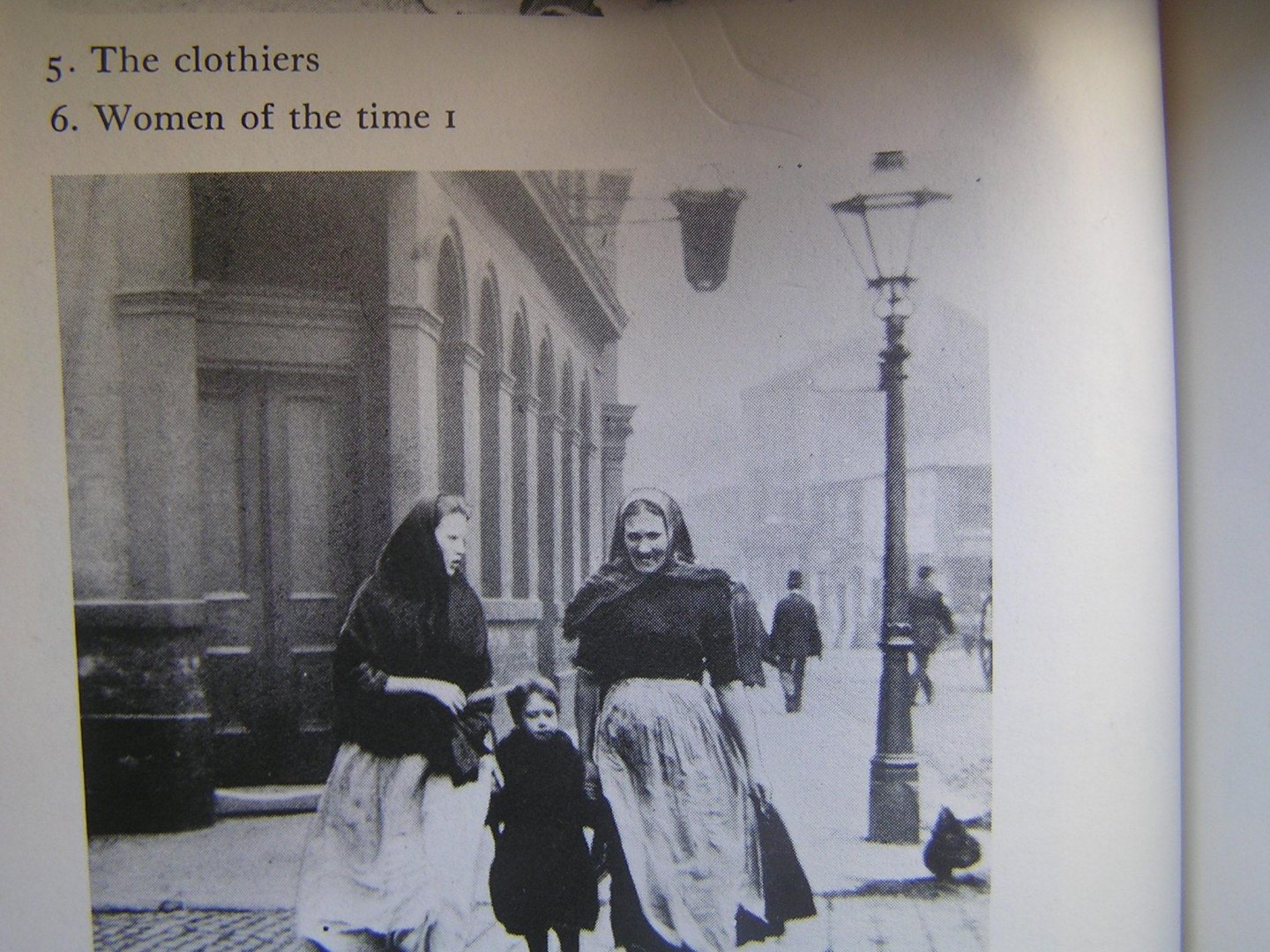 Roberts, Robert - The Classic Slum - Salford Life in the First Quarter of the Century