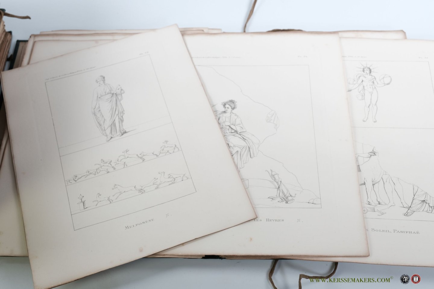 Lenormant, F. - Chefs d'oeuvre de l'art antique. Architecture - Peinture - Statues - Bas-reliëfs - Bronzes - Mosaïques - Vases - Medailles - Camées - Bijoux - Meubles, etc. Tirés principalement du Musée royal de Naples, dessinés et gravés (gravures au trai...