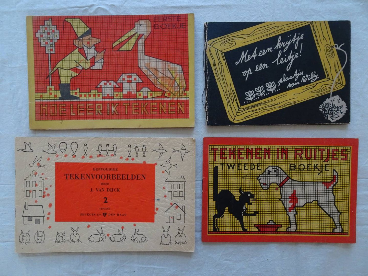 Diverse auteurs. - Hoe leer ik tekenen. Eerste boekje/ Eenvoudige tekenvoorbeelden/ Met een krijtje op een leitje/ Tekenen in ruitjes. Tweede boekje. 4 titels.