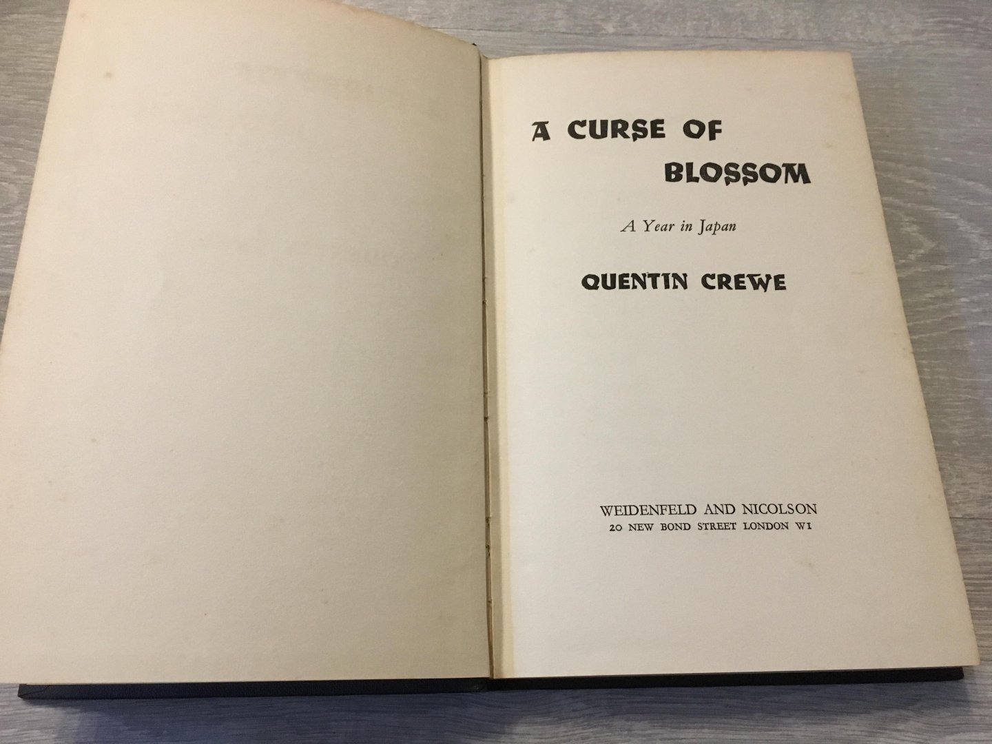 Quentin Crewe - A curse of blossom, A year in Japan