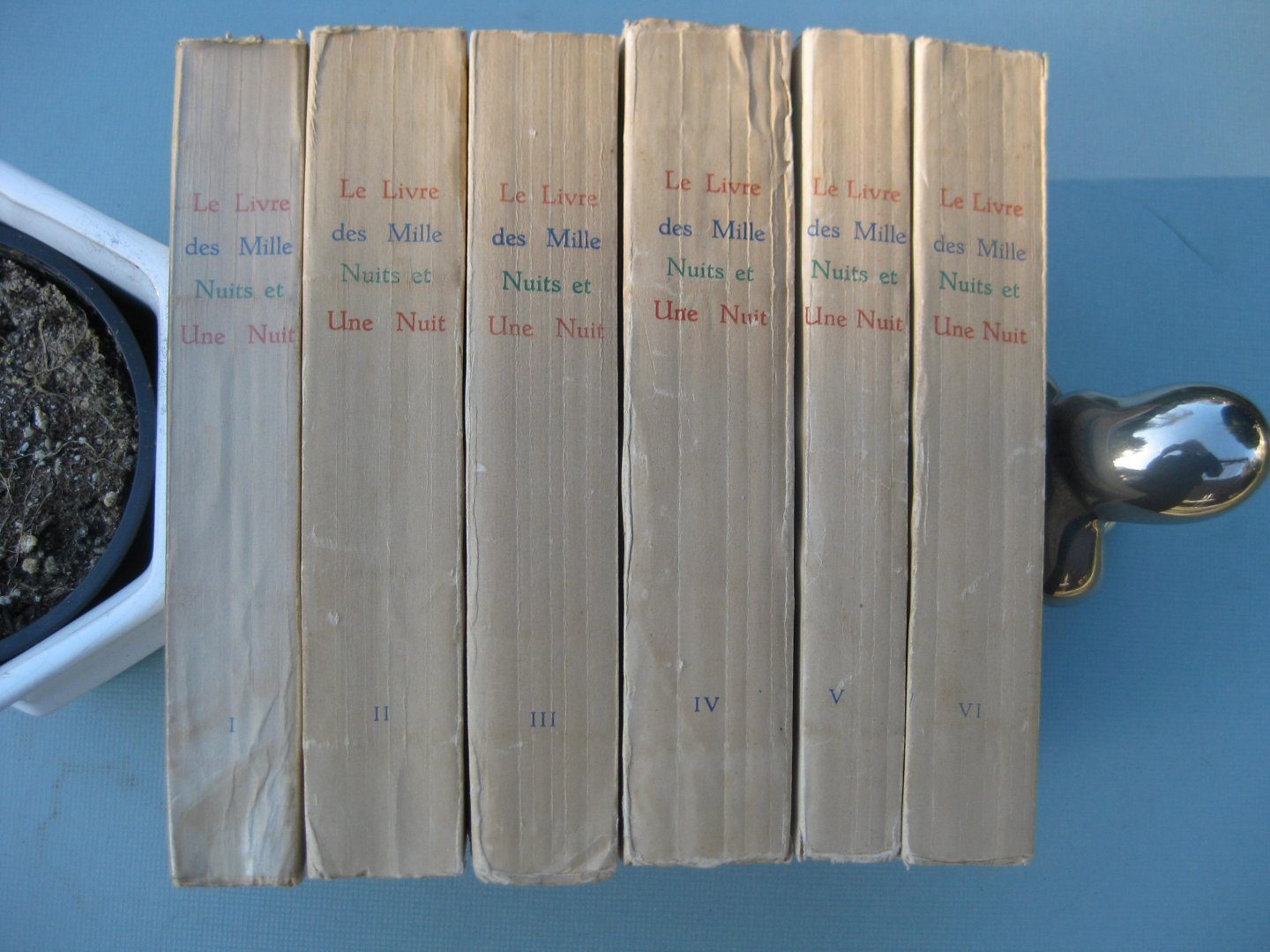 Mardrus, Dr. J.C.(vert.) - Le Livre des Mille Nuits et une Nuit. Edition complète en six volumes.