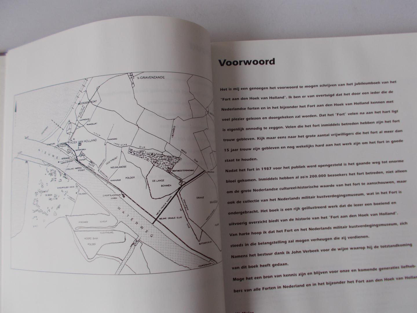 Verbeek, J.R. Drs. - FORT HOEK VAN HOLLAND - De geschiedenis van het fort Hoek van Holland en haar bewoners (NIEUWSTAAT)