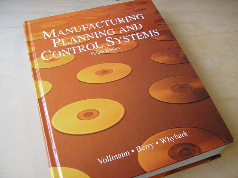 Vollmann, Thomas E.   and William L. Berry  and D.Clay Whybark - Manufacturing Planning and Control Systems