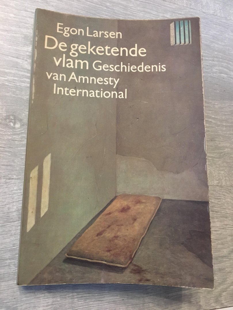 Larsen - Geketende vlam