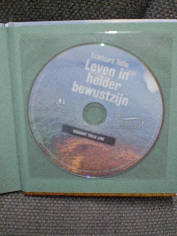 Tolle, Eckhart met DVD - Leven in helder bewustzijn / Eckhart Tolle live in Rotterdam 2013