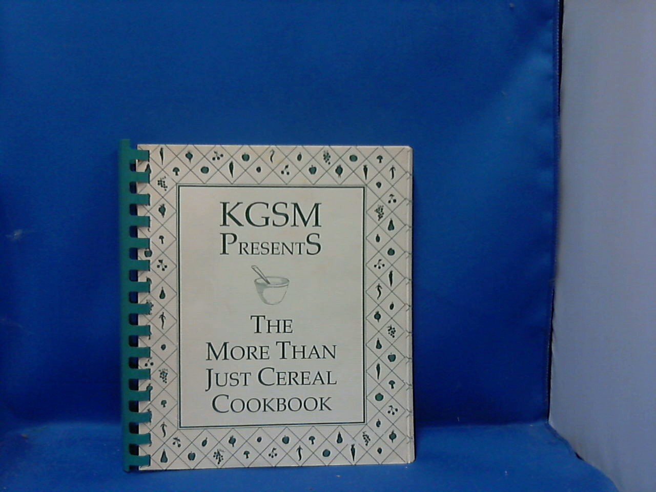 Davis Alison   E.A. - K G S M PresenrS  the more than just cereal cookbook