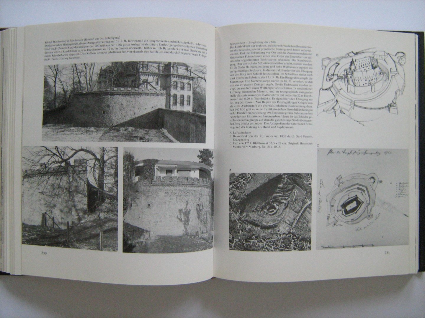 Neumann,Hartwig. - Festungsbaukunst und Festungsbautechnik. Deutsche Wehrbauarchitektur vom XV. bis XX. Jahrhundert. Mit einer Bibliographie deutschsprachiger Publikationen über Festungforschung und Festungsnutzung 1945-1987.