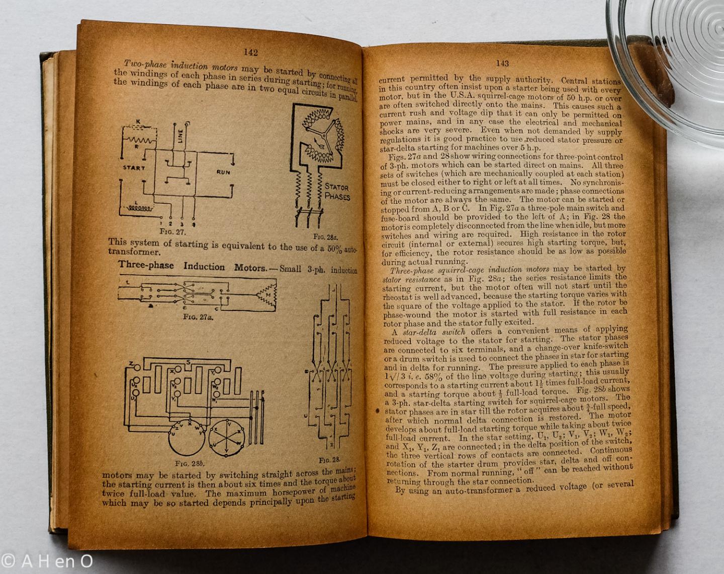 Mechanical World - The "Mechanical World" electrical pocketbook 1925 : a collection of electrical engineering notes, rules, tables and data.
