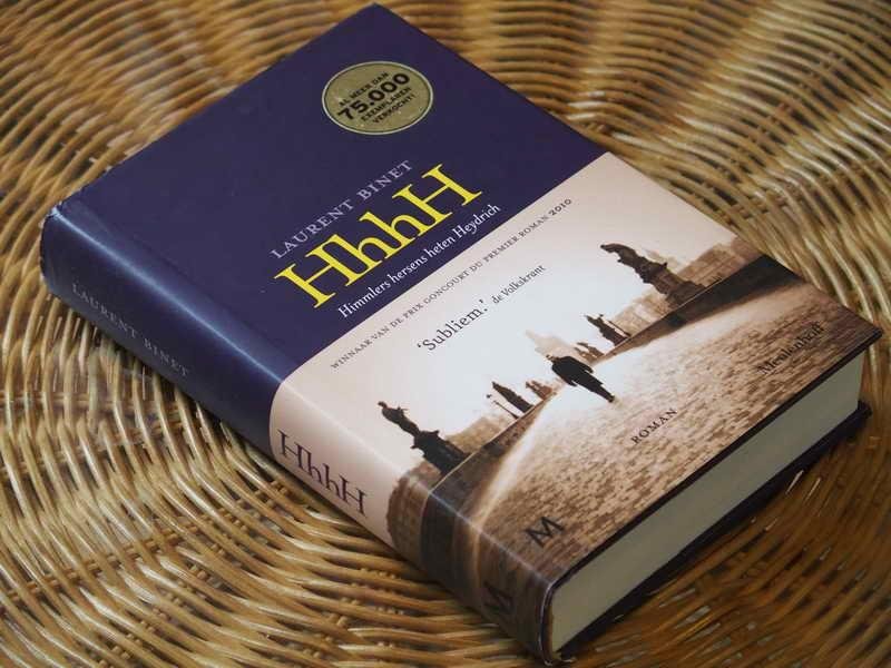 Binet L. - HhhH.  Himmlers hersens heten Heydrich