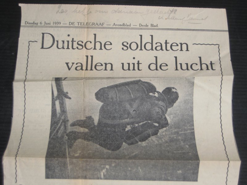  - Artikel uit de Telegraaf, getiteld Duitsche soldaten vallen uit de lucht
