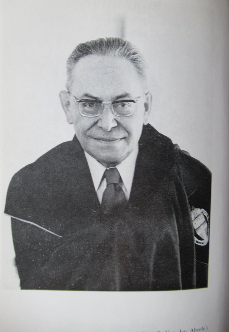 Aerts, J.J. - Verwondering en rekenschap. Opstellen over Nederlandse letterkunde.