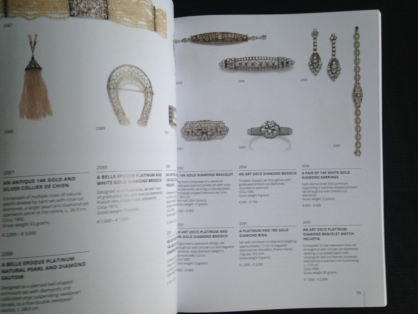 Catalogus Venduehuis The Hague - Spring Auction, Jewellery & Watches, Interiors & Decorative Art