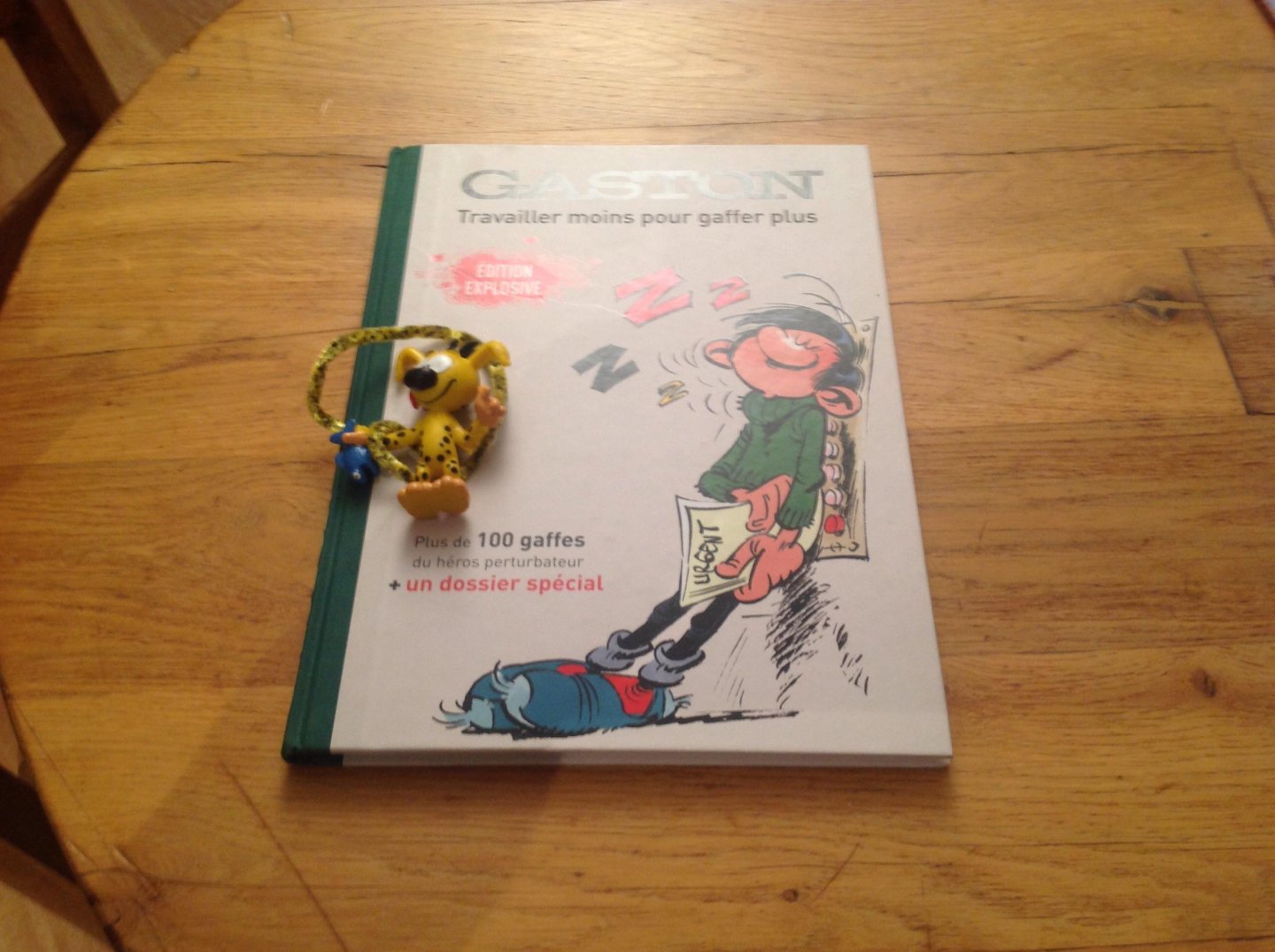 Franquin - Gaston Travailler moins por Gaffes plus.  Met extra Marsupilami popje.