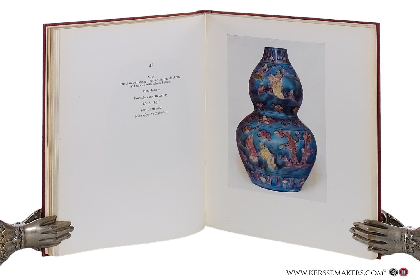 Hobson, R. L. - Chinese Art. One Hundred Plates in Colour Reproducing Pottery & Porcelain of All Periods - Jades - Paintings - Lacquer - Bronzes and Furniture. Introduced by an Outline Sketch of Chinese Art by R.L. Hobson. Revised by Soame Jenyns.