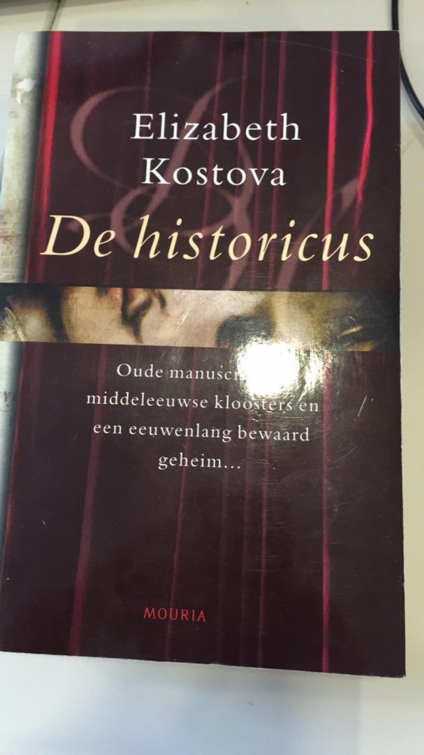 Kostova, E. - De historicus / Midprice