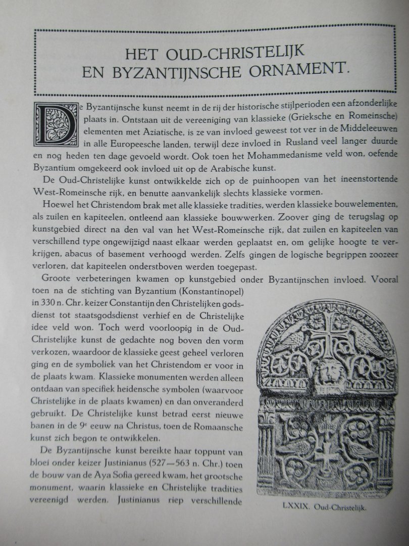Godefroy, Jan - Ornamentstijl. Het ornament in de verschillende stijlen van den vroegsten tijd tot aan de 19e eeuw