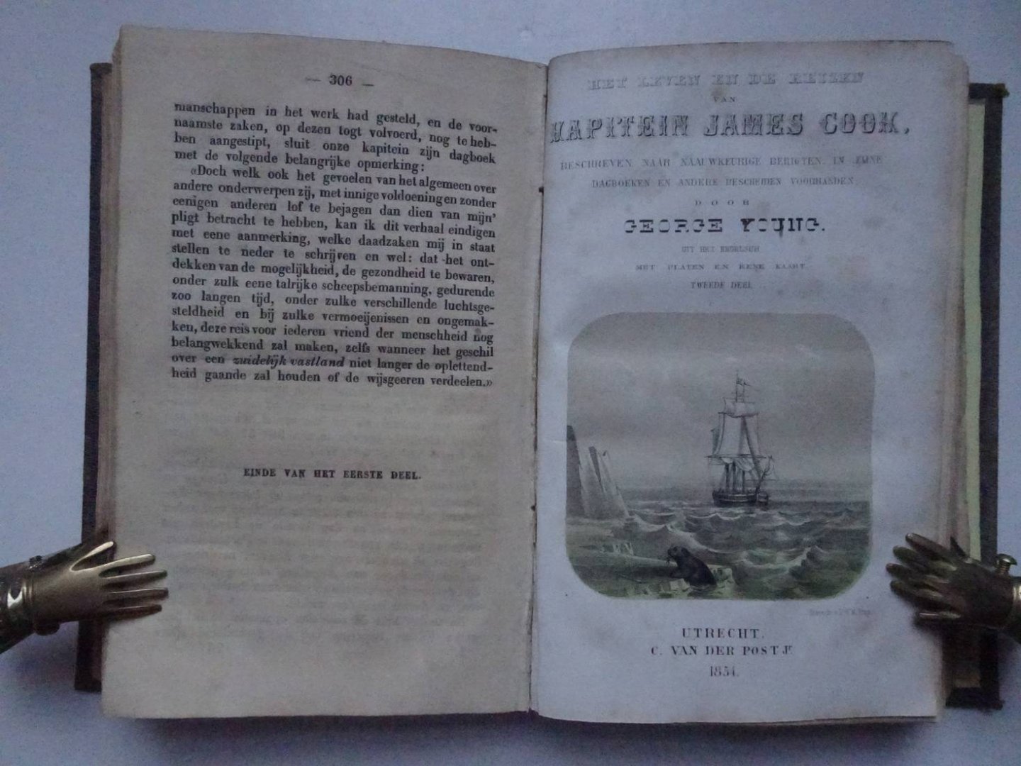 Young, George. - Het leven en de reizen van Kapitein James Cook, beschreven naar naauwkeurige berigten in zijne dagboeken en andere bescheiden voorhanden. Eerste en tweede deel in 1 band.