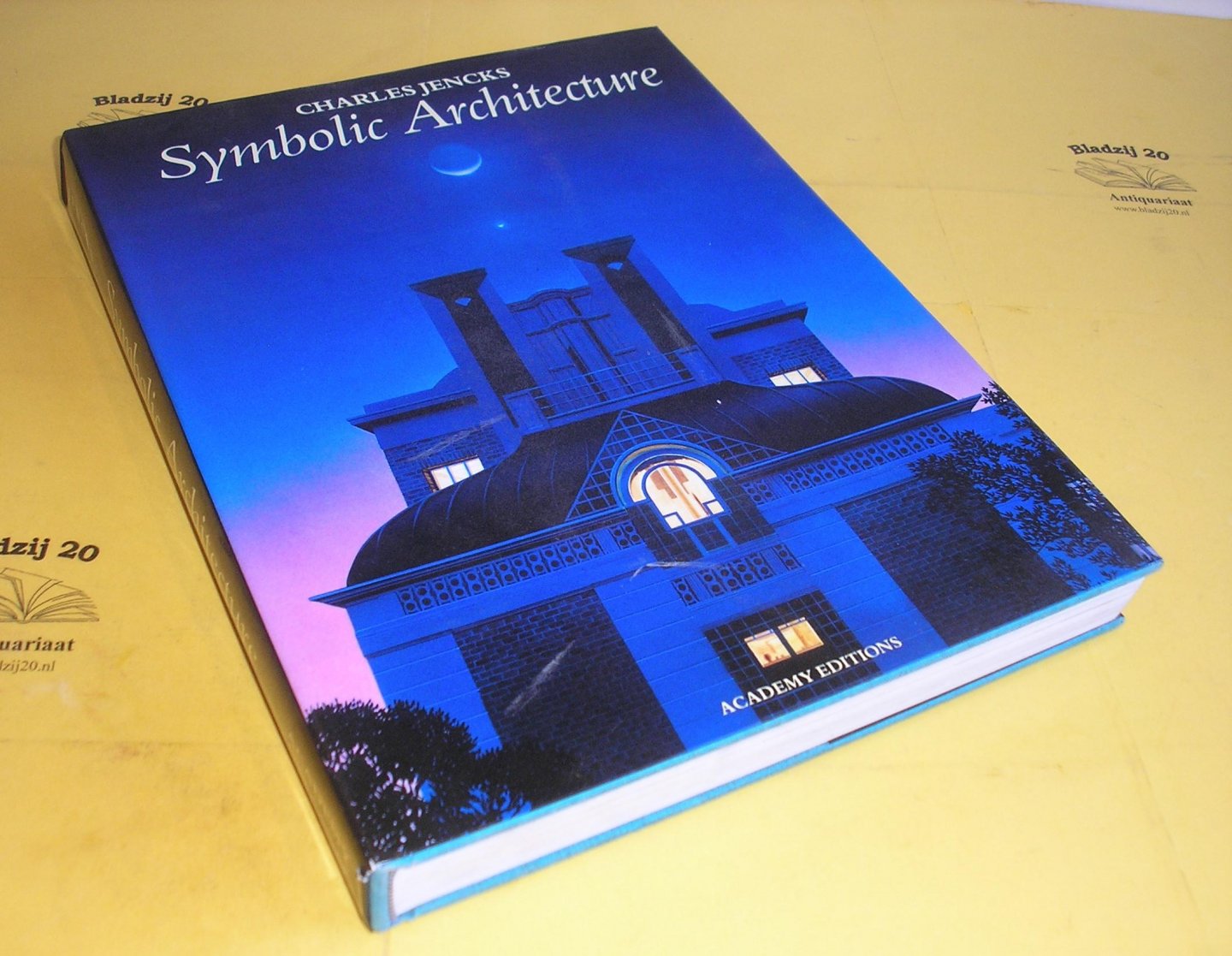 Jencks, Charles. - Towards a Symbolic Architecture. The thematic house.
