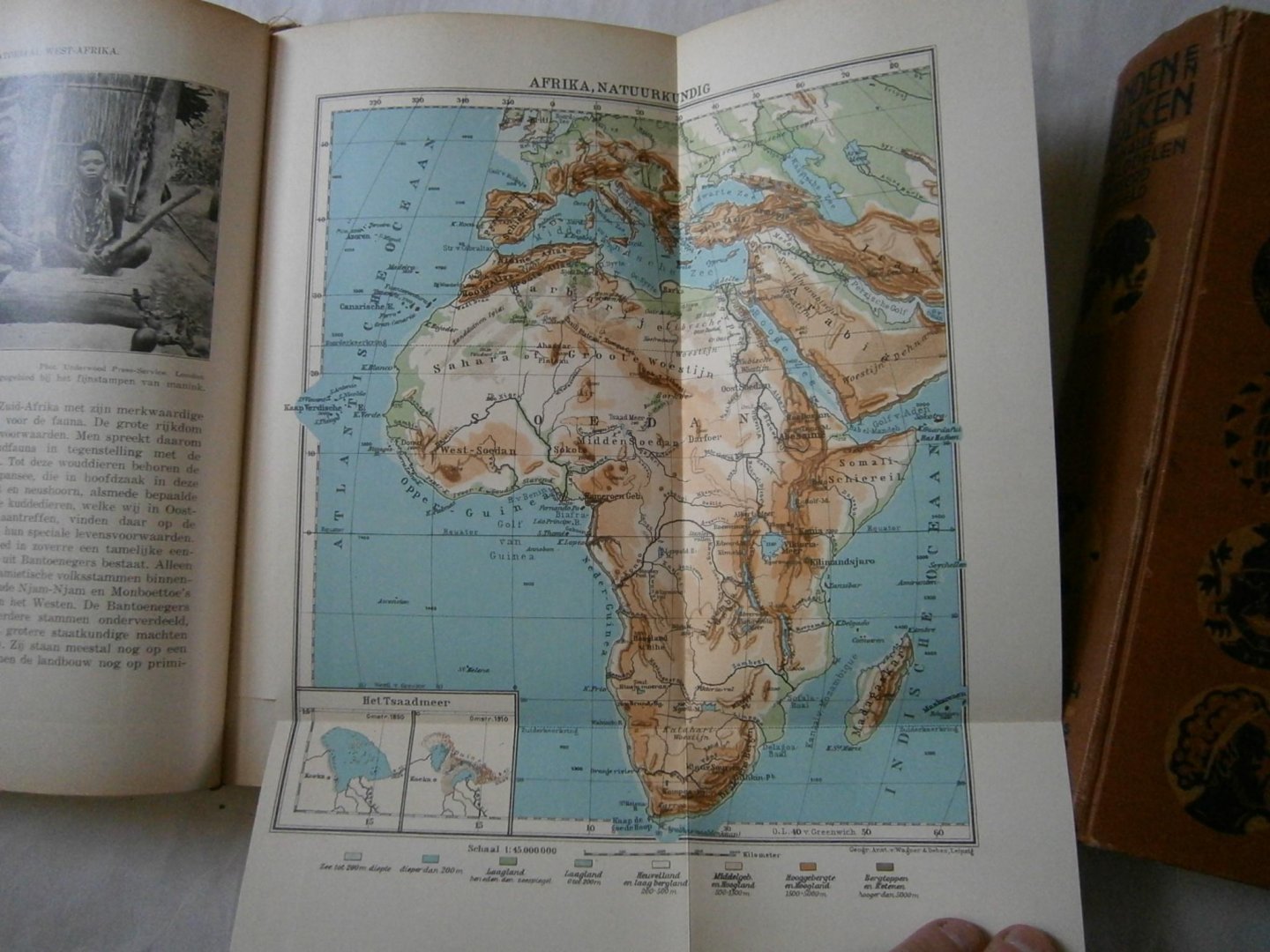 Ule, Prof. Dr. Willi - Landen en volken van alle werelddelen in woord en beeld  deel I en II