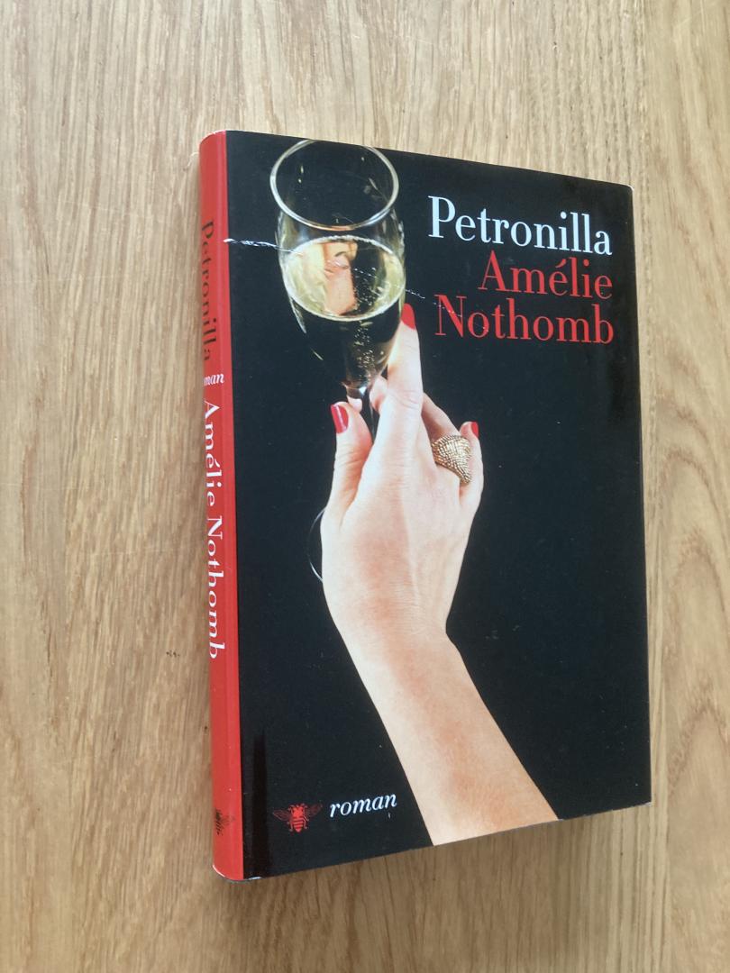 Nothomb, Amélie - Petronilla