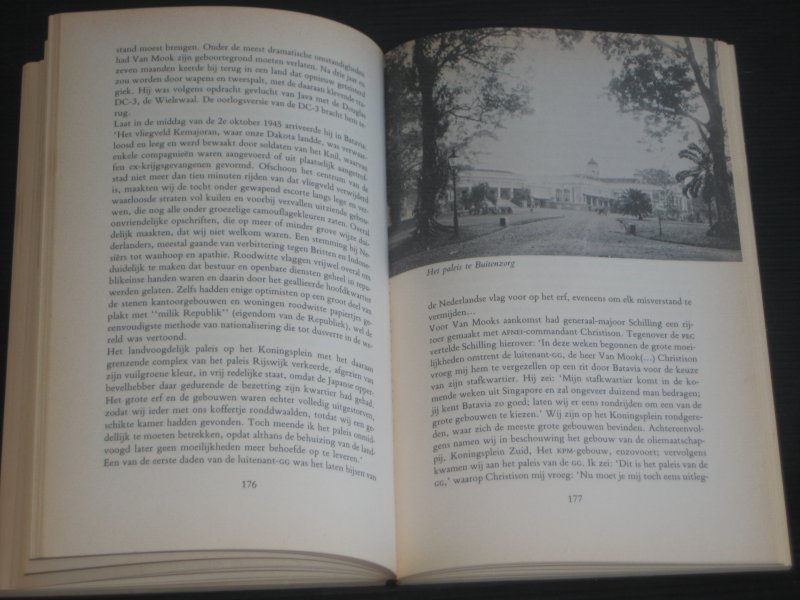 Bijkerk, J.C. - De laatste landvoogd, Van Mook en het einde van de Nederlandse invloed in Indie