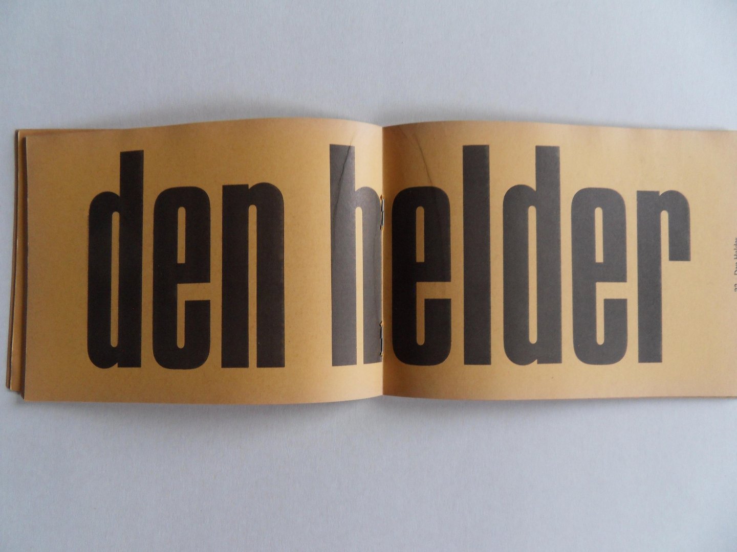 Tango. - Het vrij handig en nogal uitgebreid Liftboek van Nederland.