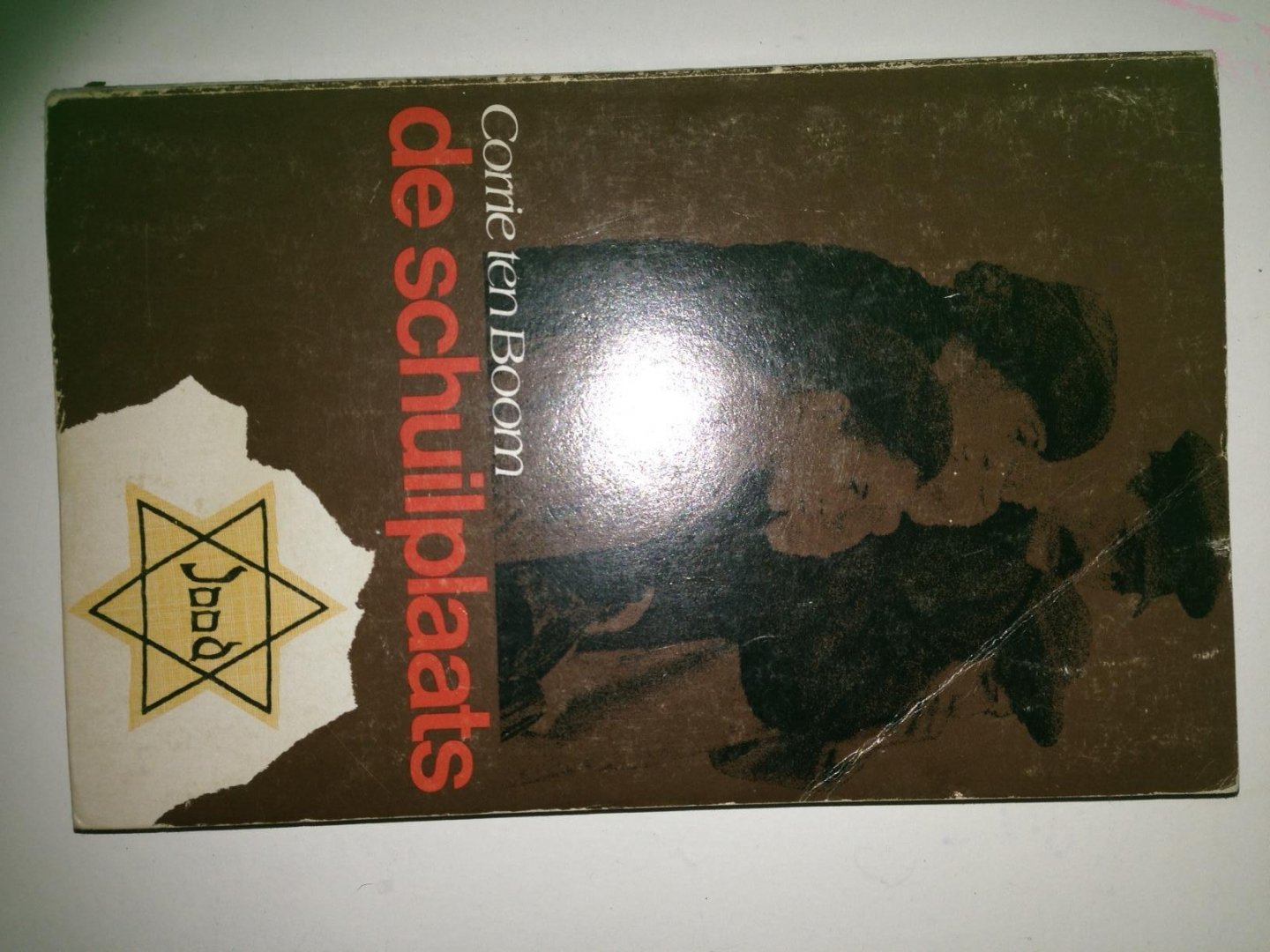 Sherrill, J & E - De Schuilplaats corrie ten boom