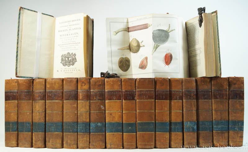 HOUTTUYN, MARTINUS - Natuurlyke historie of uitvoerige beschryving der dieren, planten en mineraalen, volgens het samenstel van den heer Linnaeus. Met naauwkeurige afbeeldingen. Compleet  in 18 delen.