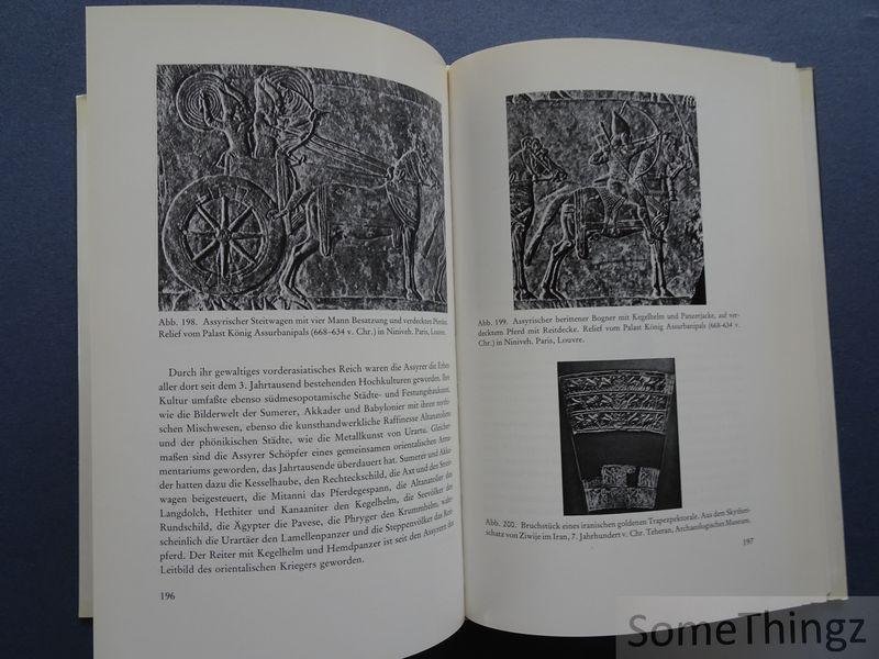 Ortwin Gamber - Waffe und Rustung Eurasiens. Fruhzeit und Antike: Ein waffenhistorisches Handbuch.