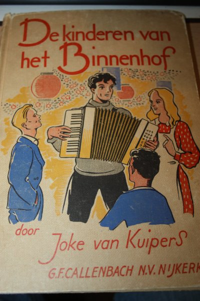 Kuipers, Joke van - DE KINDEREN VAN HET BINNENHOF
