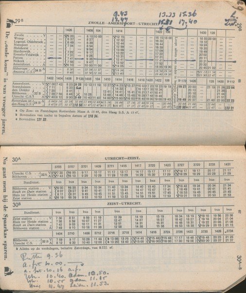  - Officieele reisgids der Nederlandsche Spoorwegen geldig vanaf 12 januari 1942 af. Met ingelijmde erratabladen