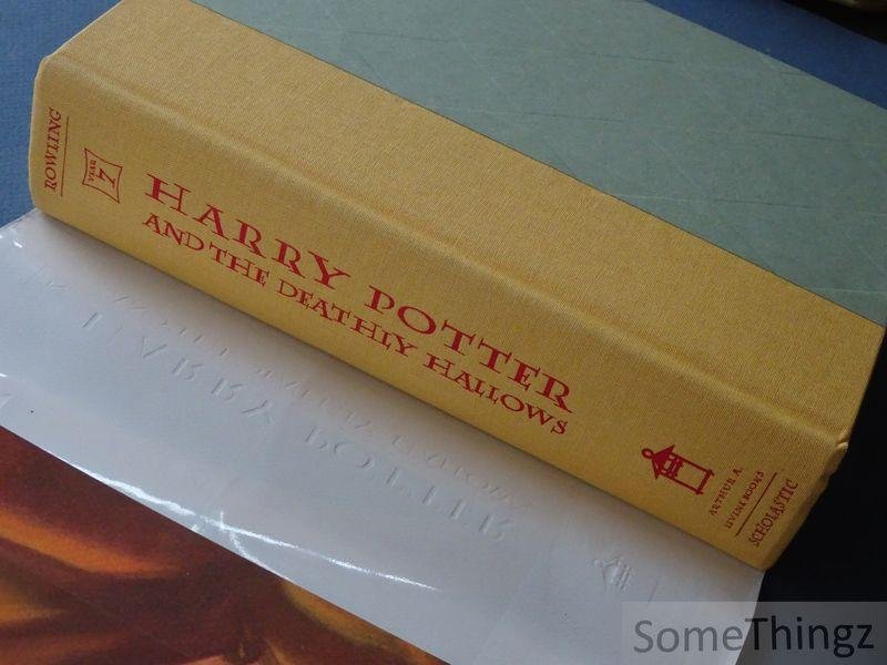 J. K. Rowling. - Harry Potter and the Deathly Hallows. [First American edition, July 2007 10 9 8 7 6 5 4 3 2 1 07 08 09 10 11]