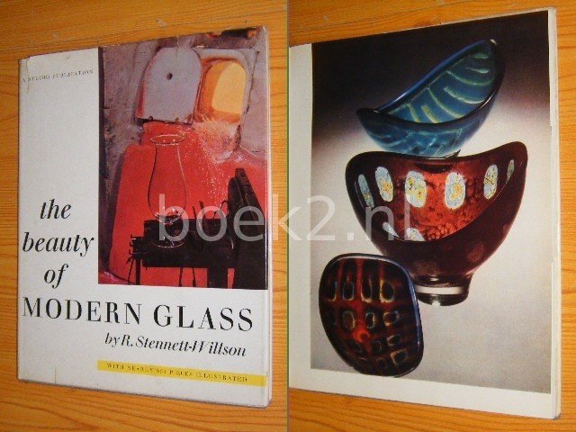 Stennett-Wilson, R. - The beauty of modern glass A studio publication