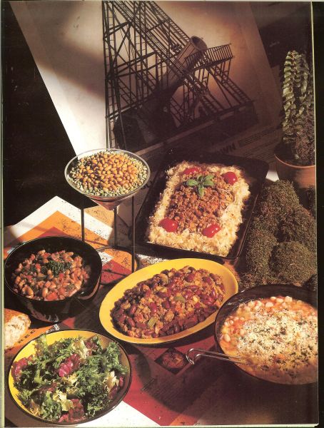 Entree Ton Borghouts * Peulvruchten zooals kikkererwten páté * kruiden in de keuken en de wetenschap - ETEN en DRINKEN met Abiance  Maart 1992 nr 3 Zesde jaargang  Gastronomisch magazine * zes Snelle snacks voor zaterdagavond * niet minder dan 6 x kip uit de wadjang