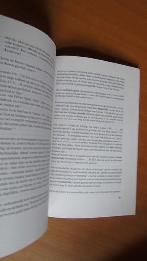 Koole, David - Eén God, één geloof, één prediking, één kerk. Een bezinning op het christelijk geloof en de kerkelijke praktijk