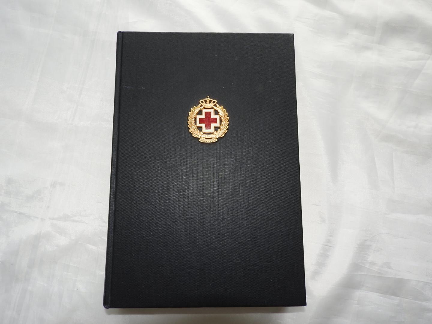 Verspyck, G.M. jonkheer Verspyk - Het Nederlandsche Roode Kruis (1867-1967) met orginele Goudgekleurde Insigne / Medailion op Voorzijde